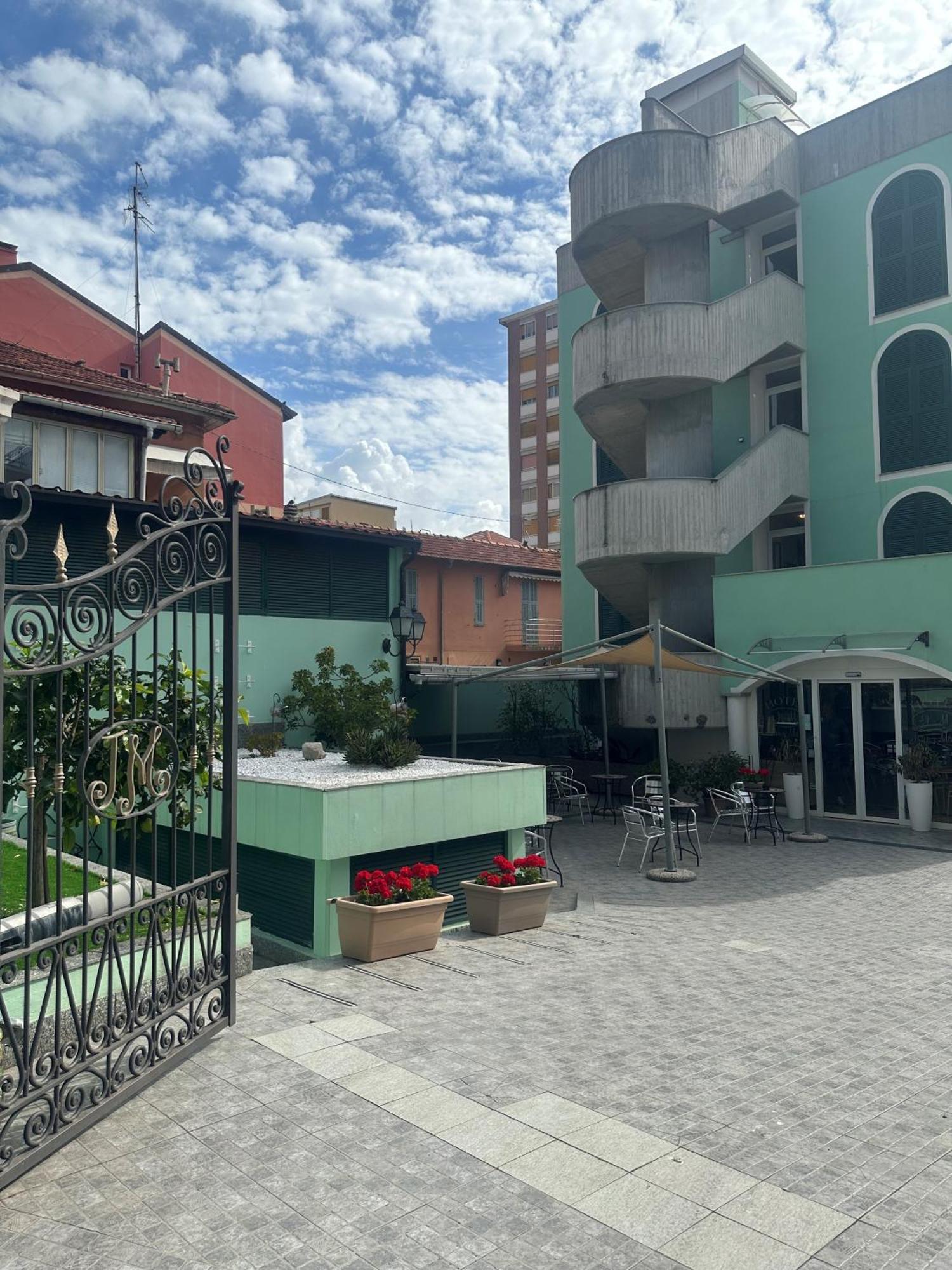 Hotel Jean Marie Arma di Taggia Zewnętrze zdjęcie